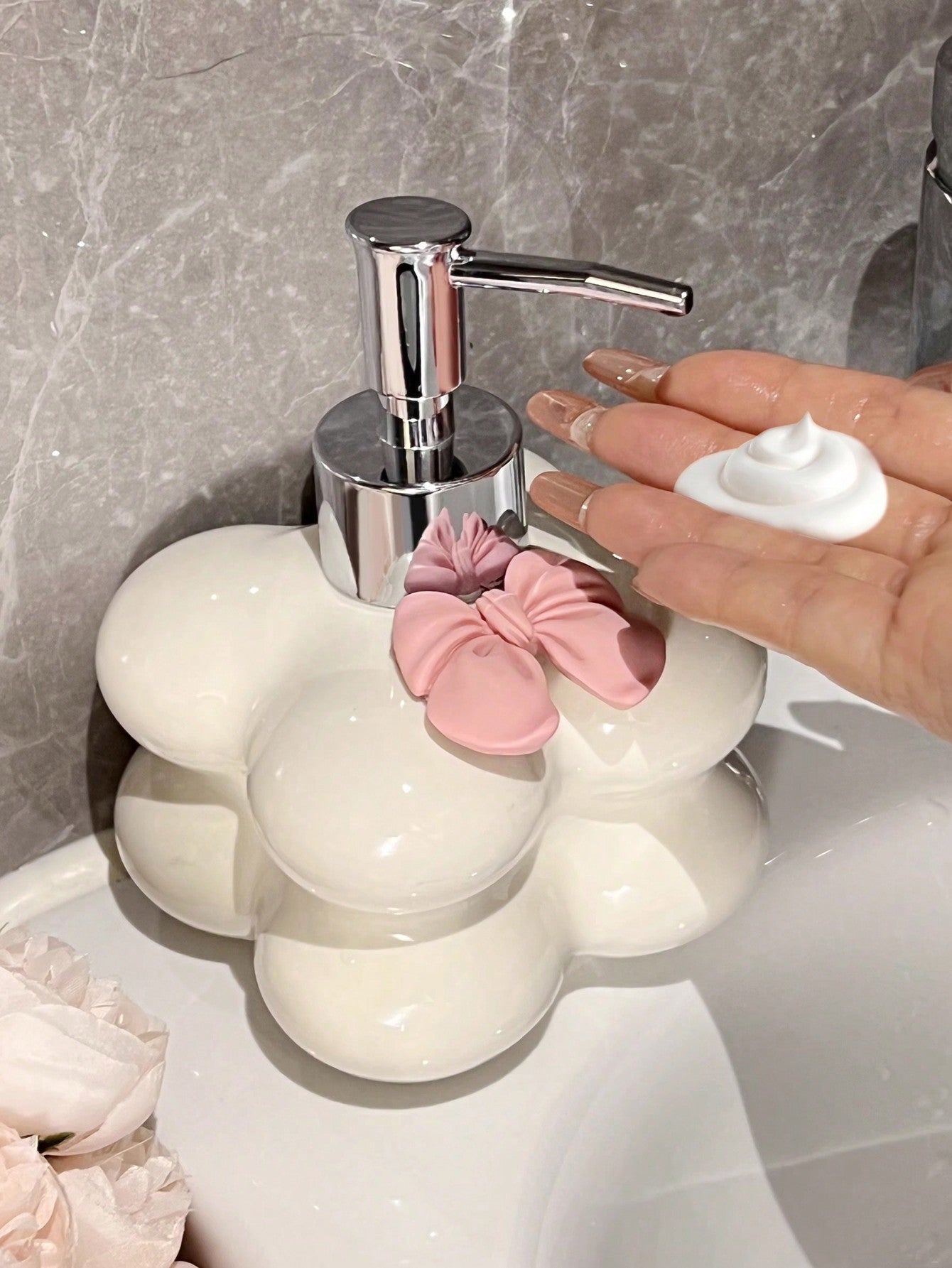 1Pc Ceramic Soap Dispenser/Bath Bottle with Butterfly Decor, Including Body Wash Dispenser, Shower Gel Bottle, Foam Pump Bottle